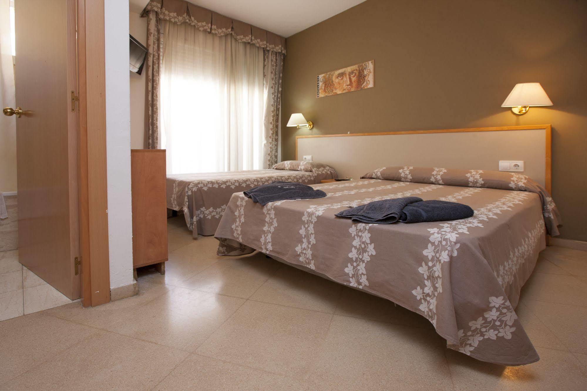 Hotel Cosmos Tarragona Exteriör bild